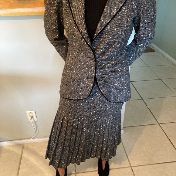 Valentino x Bergdorf Goodman vintage suit and skirt set - Picture 3 of 4